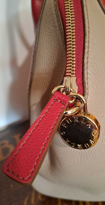 Mala Furla em pele