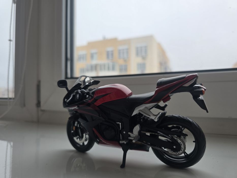 Мотоцикл металевий Honda CBR 600RR, Maisto