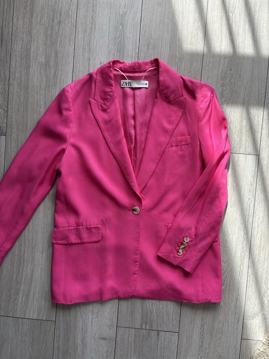Różowa marynarka Zara