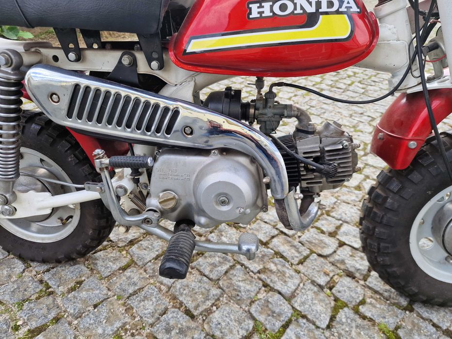 Mini Honda Z50 com documentos
