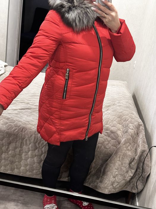 Продам зимній жіночий пуховик