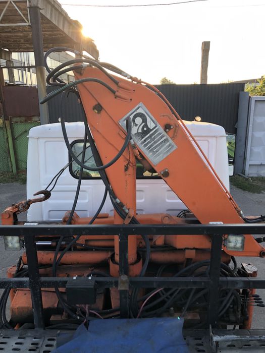 Продам евакуатор-маніпулятор TATA