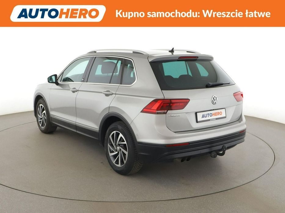 Volkswagen Tiguan klima auto navi kamera i czujniki parkowania hak