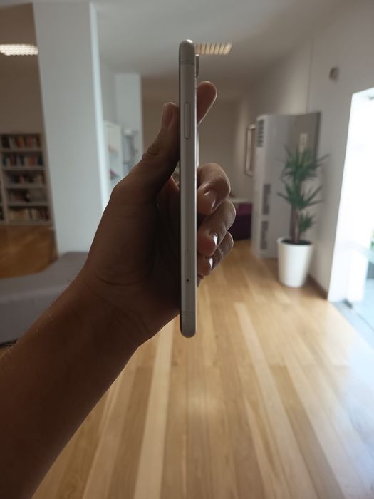 Iphone XR branco 64 gb