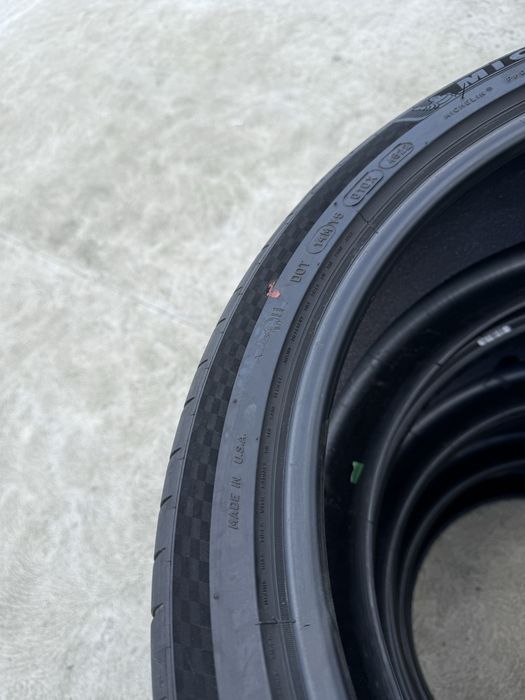 255/40/21 Michelin Pilot Sport 4S Acustic