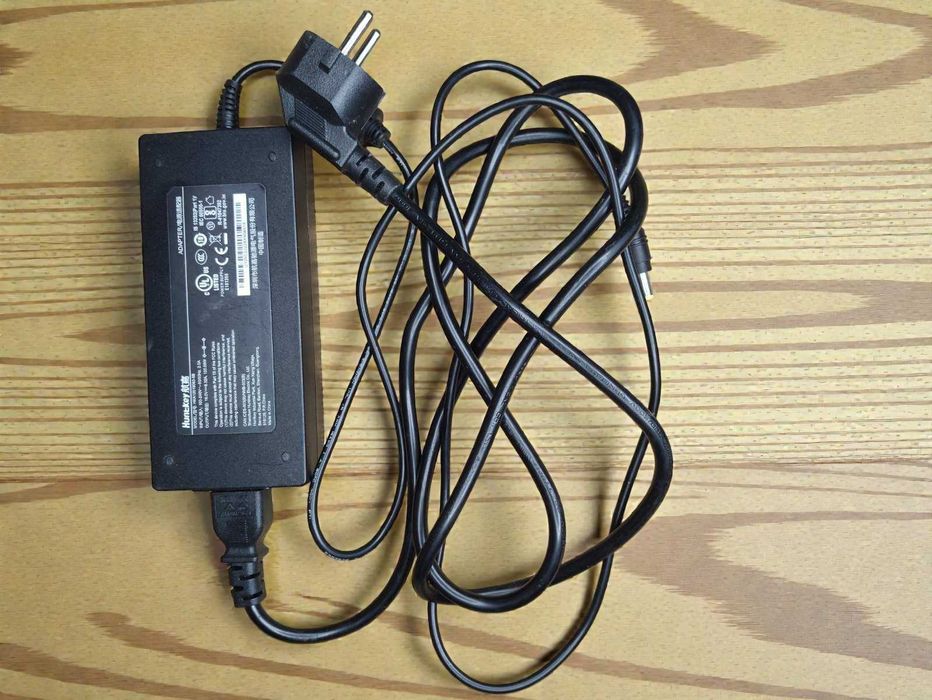 Потужний Оригінальний Блок живлення Huntkey 120W (19V 6.32A) / Зарядка