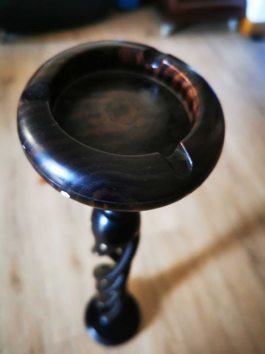 Cinzeiro de pé pau preto Funchal