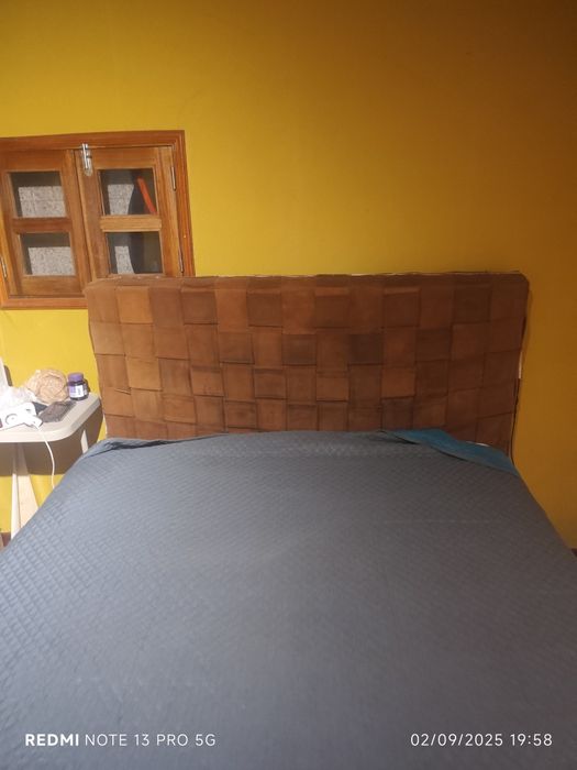 Cama castanho camurça