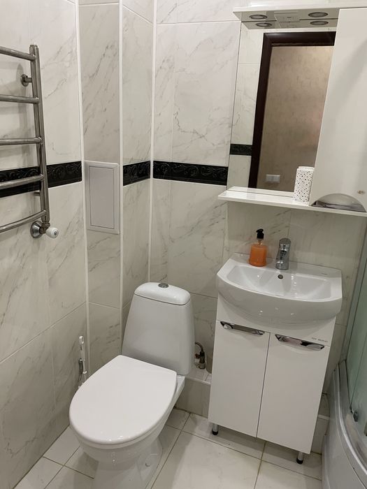 Подобово. Власник. Біля ТРЦ Глобал. Звітні документи