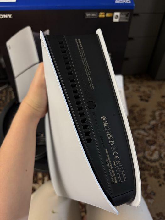 Ігрова приставка Sony PlayStation 5 Slim Digital Edition, 825 GB, на гарантії
