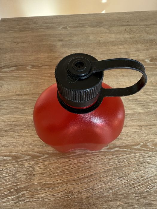 Оригінальна фляга Nalgene Oasis червоного кольору