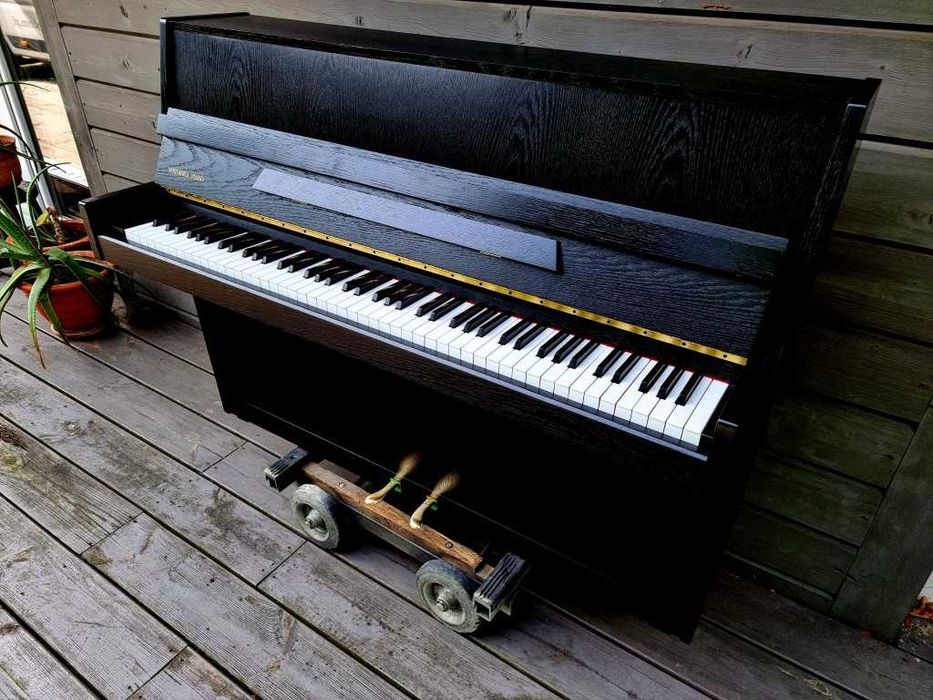 Pianino Nordiska Piano 106,5cm 1985r RENNER Czarny Matowy
