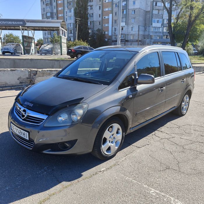 Opel Zafira B 7 місць 2010 рік