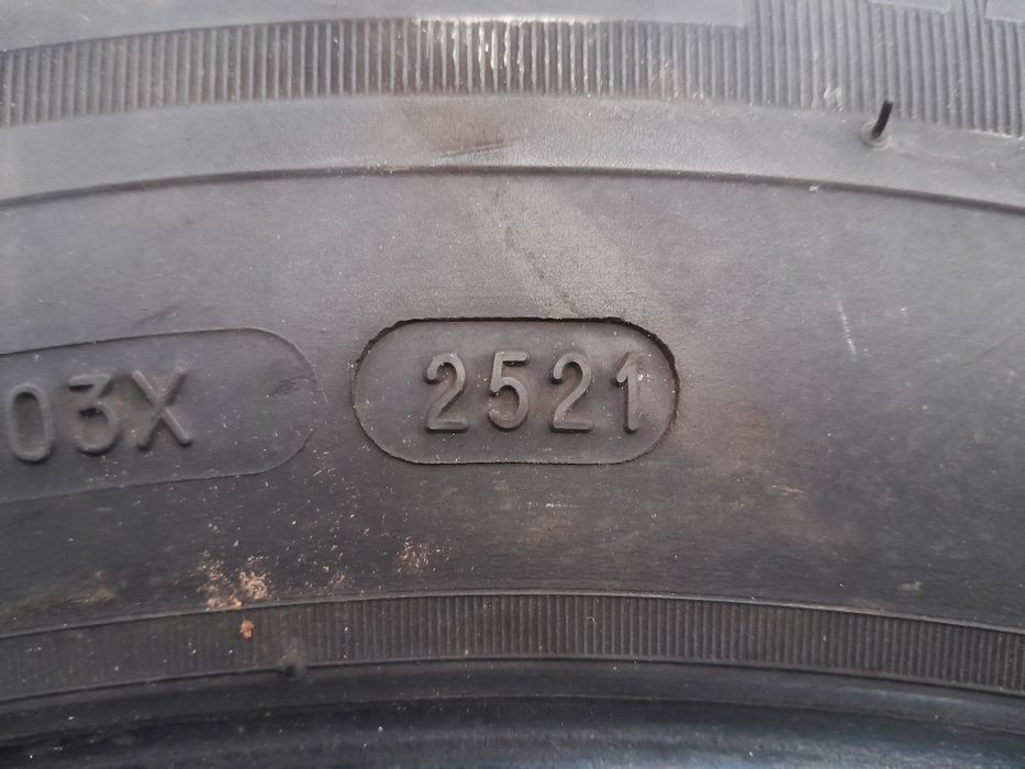 Шини Michelin 215/75 R16c,2шт,зима,2021