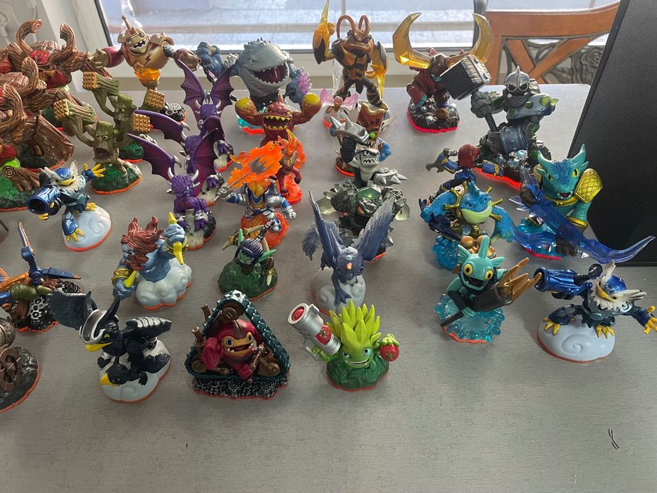 Figurki skylanders i Disney