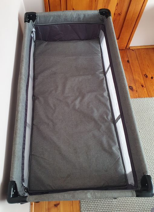 Łóżeczko turystyczne Esti CARETERO