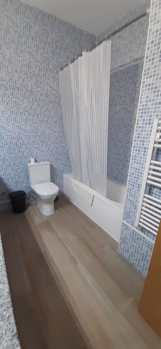 Arrenda-se T3 completo ou por quarto