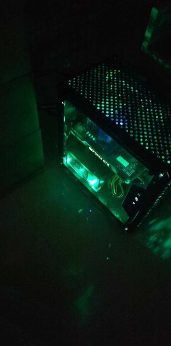 monitor 22' +AMD FX+GTX 980ti