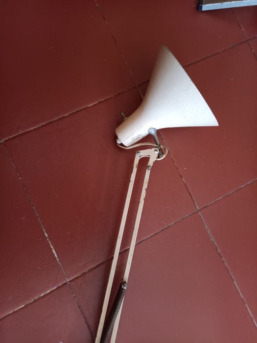 Candeeiro articulado