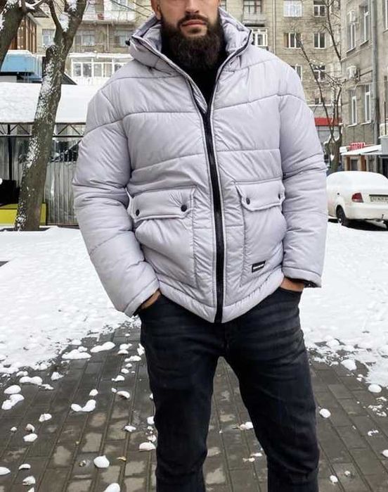 Чоловіча куртка розмір М