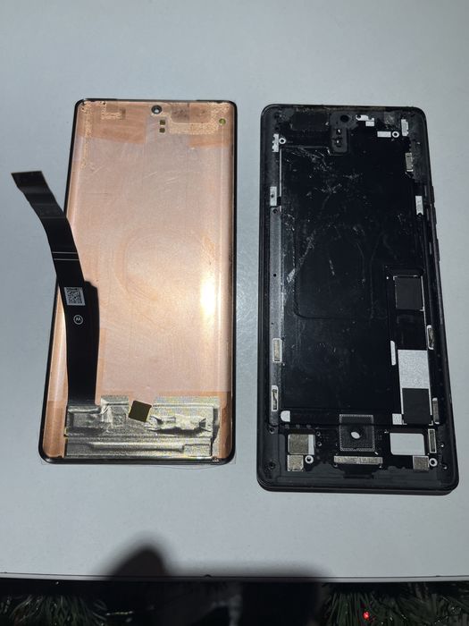 Дисплейний модуль оригінал MOTOROLA EDGE 40 PRO після сепараціі полоса