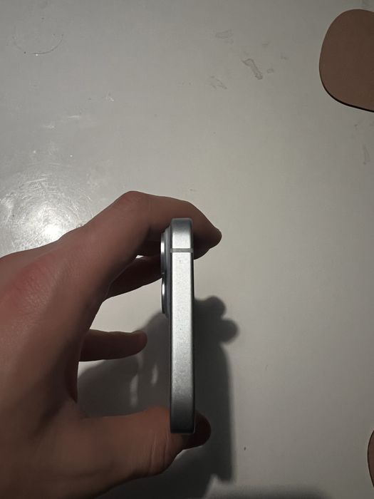 iPhone 15 128GB niebieski, zamienię na android