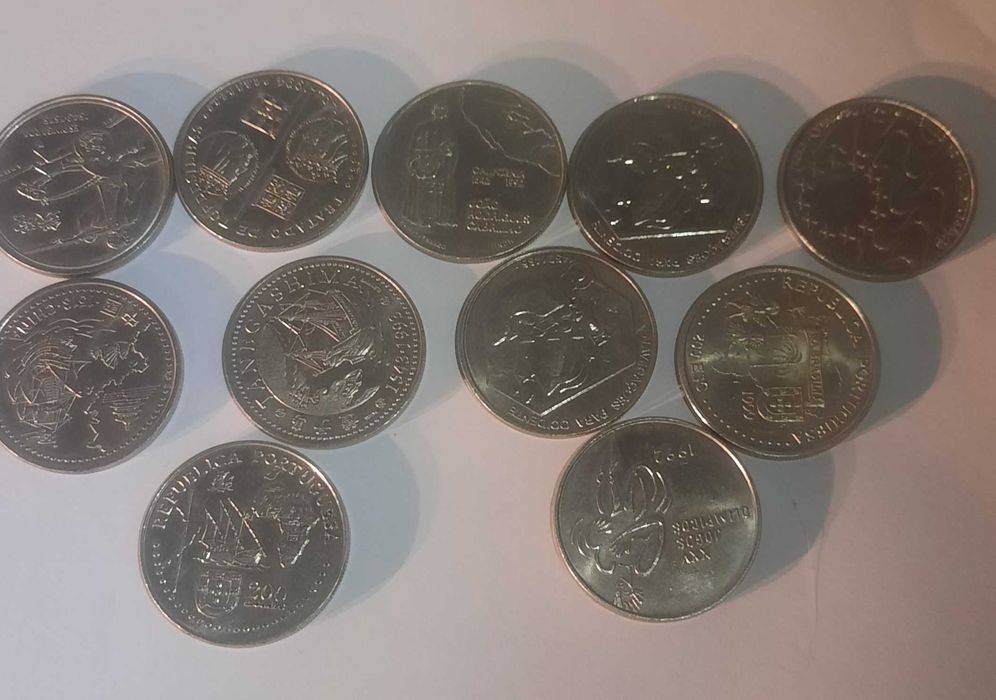 Lote 11 moedas 200esc