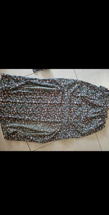 Sprzedam długa sukienkę