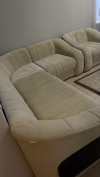 Продаю мягкий диван уголок