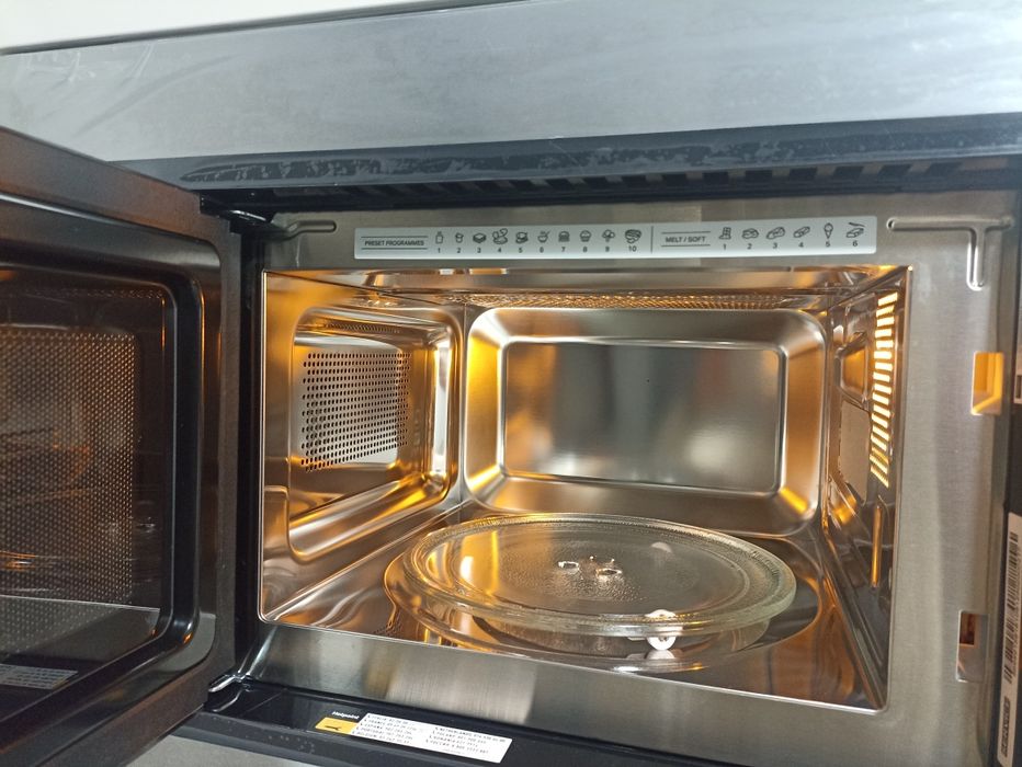 Microondas de encastrar  com grill  NOVO!!!