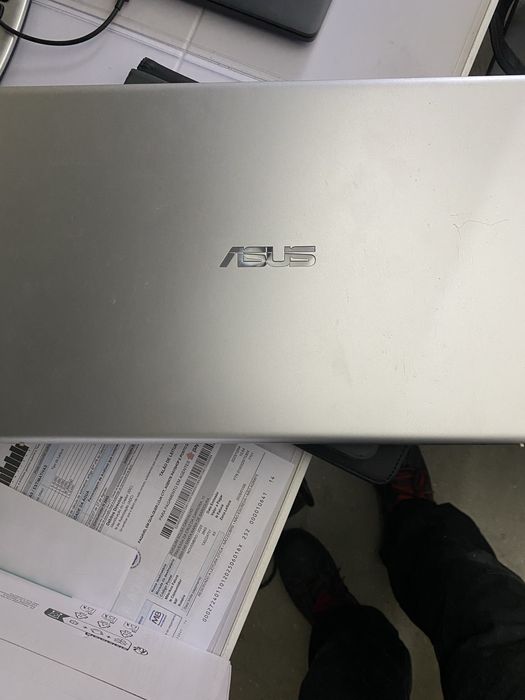 Asus vivobook 15 pol