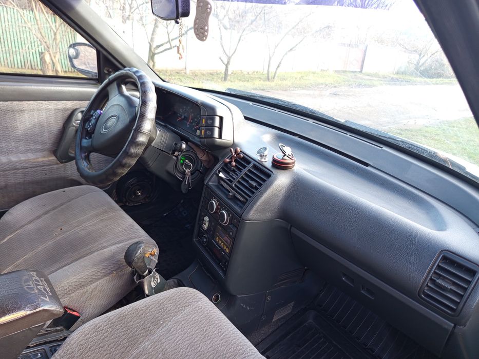 Продам ваз-21010 16 клапанний