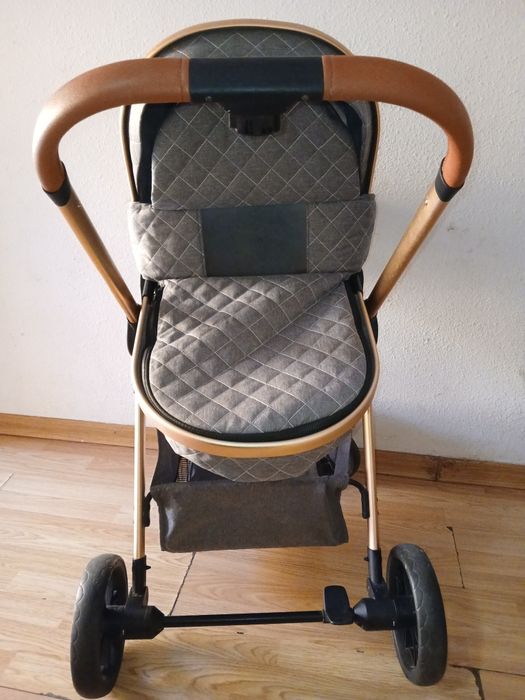 Carinho de bebe     .