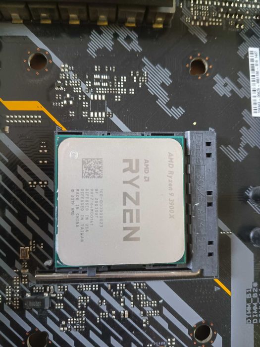 Procesor AMD Ryzen 9 3900X