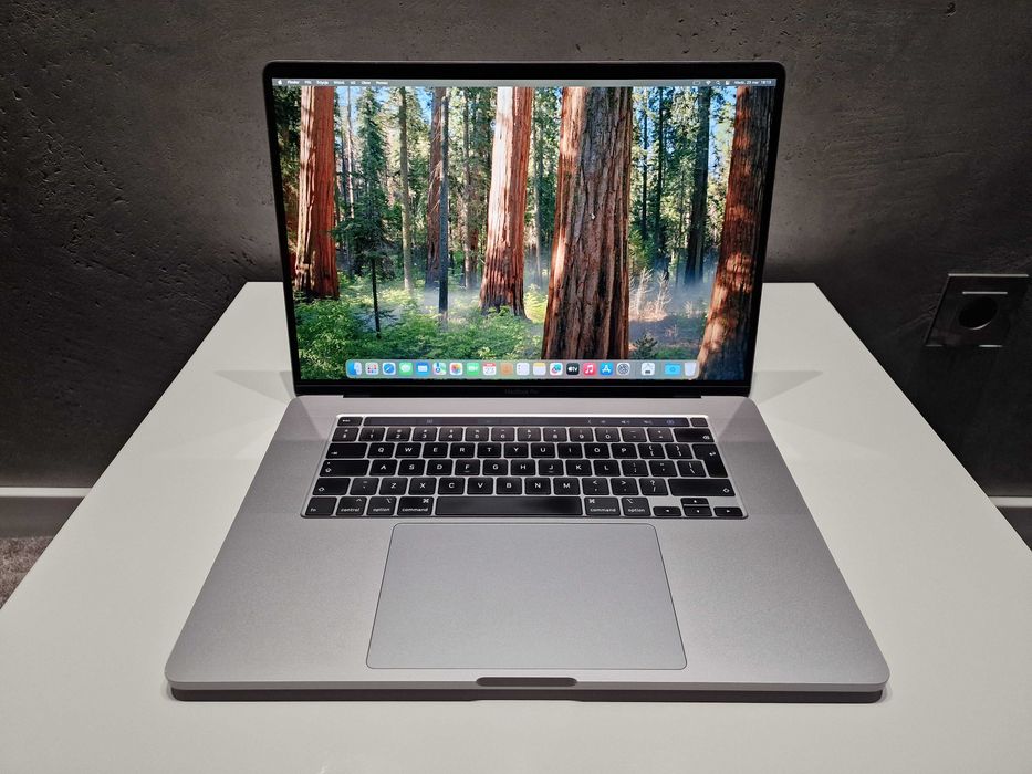 MacBook Pro 16 (2019) / A2141 / Touch Bar / i7 / 32 RAM / 512 SSD