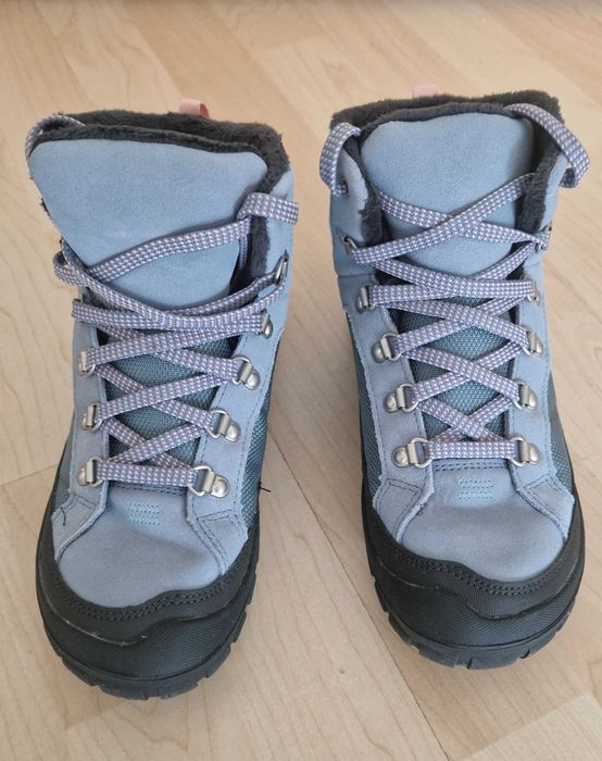 Botas Quechua, waterproof, tamanho 34