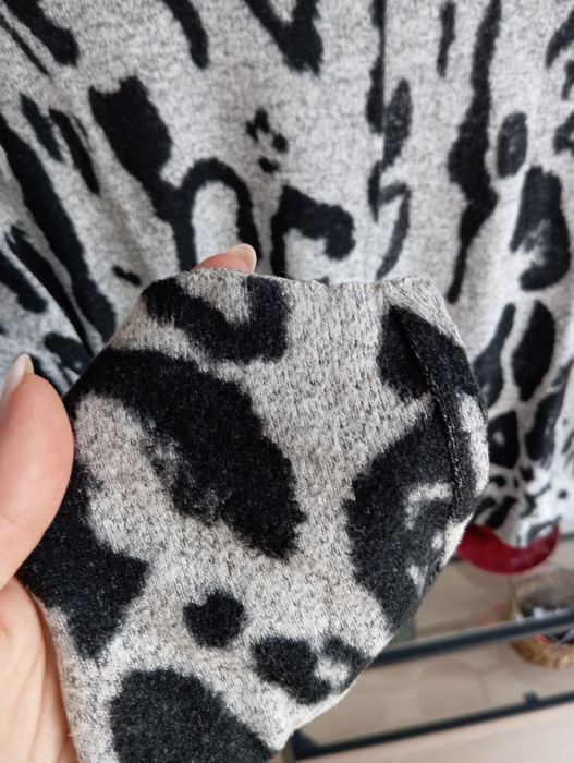Sweter w panterkę M
