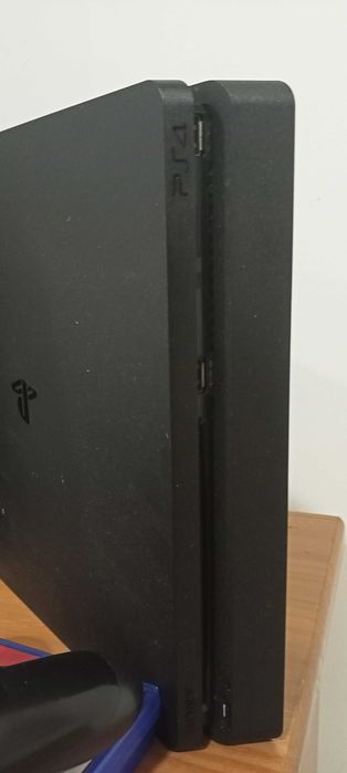 Playstation 4 com console