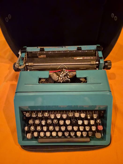 4 máquinas escrever centenárias