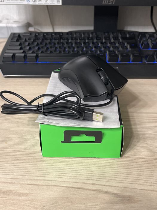 Продаю мишку razer