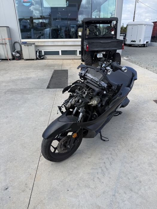 Vendo pcx 2024 acidentada 14mil km