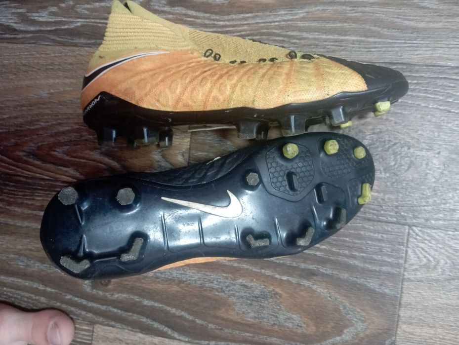 Бутсы Nike Hypervenom