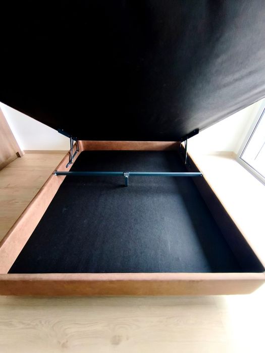 Sommier Premium casal 160*195cm com baú e estrado elevatório