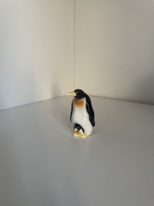 Figurka pingiwna z malym