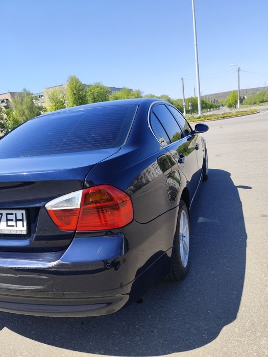 БМВ Е90  325і  2.5МТ