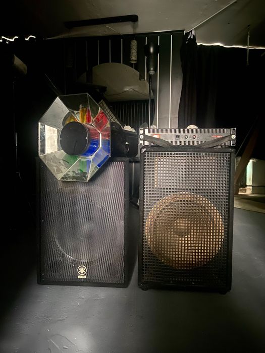 Акустика колонки підсилювач світло