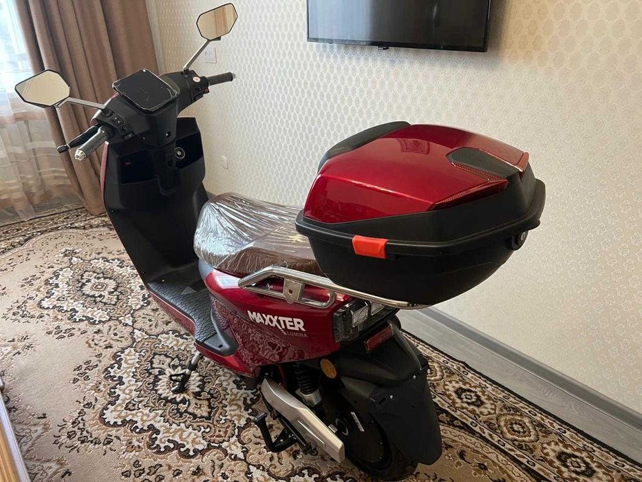 НОВИЙ Електроскутер Maxxter LUMINA (Red)