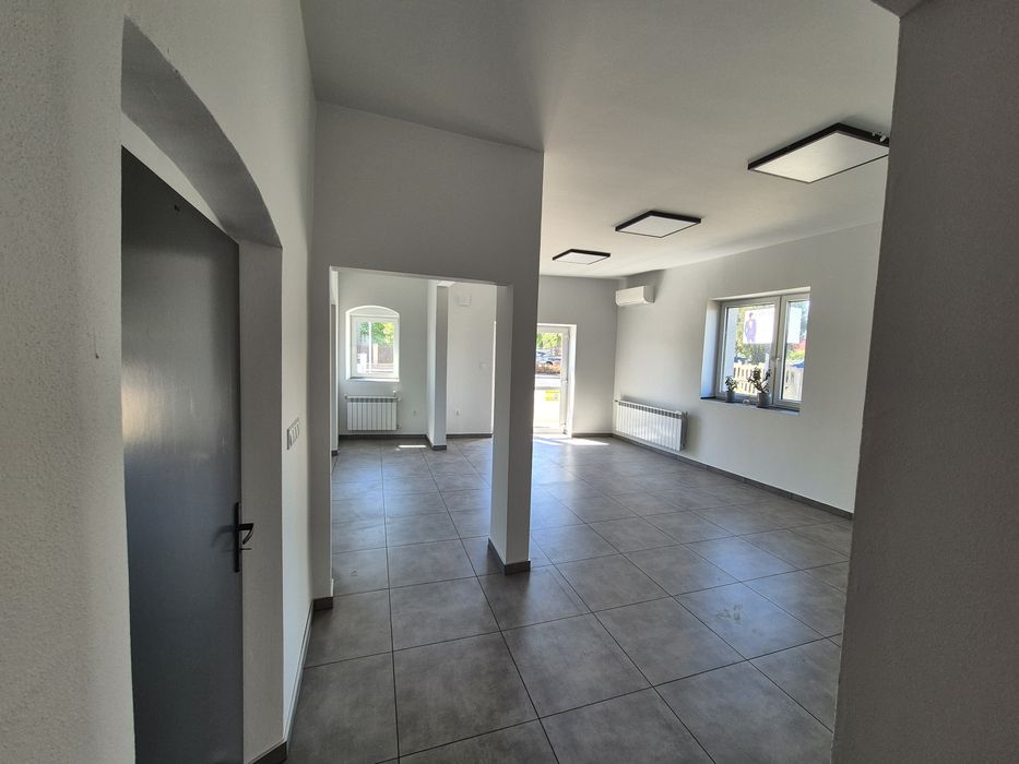 Lokal usługowo-handlowy /WYNAJEM