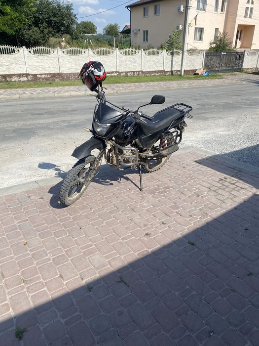 Продам шенерай інтрудер200