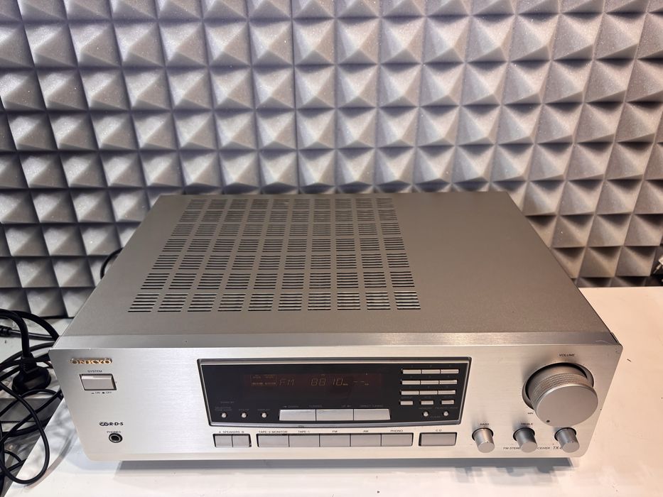 Amplituner Onkyo TX 8211